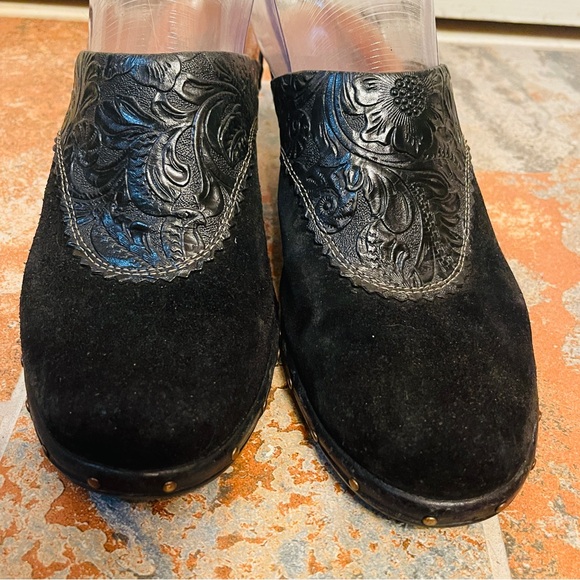 💂Wonderful Suede & Embossed Leather Sofft Heeled Clogs! - Picture 6 of 12